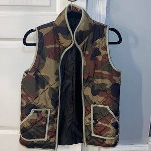 Boutique Camo vest